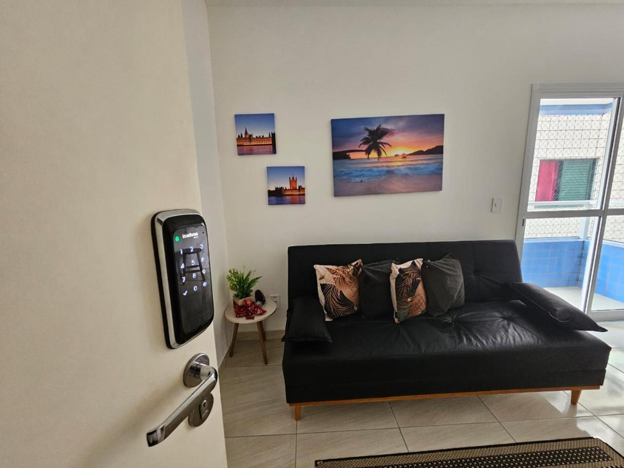 פראייה גראנדה 017 Aviacao Beira Mar - 1 Quarto - 10 Metros Da Praia - Wi Fi 500Mbps - Estacionamento Gratuito מראה חיצוני תמונה